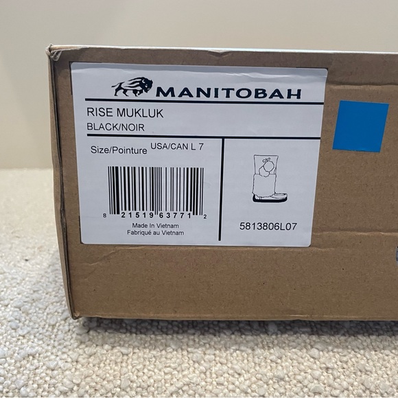 !!SOLD!! Manitobah Rise Mukluk Embellished Boot Black Size 7 BNIB - Picture 3 of 10